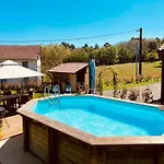 3-star Tourism Rated 1 Bedroom With Aircon And Private Pool - 40 Mins From Bergerac *
