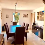 3-star Tourism Rated 1 Bedroom With Aircon And Private Pool - 40 Mins From Bergerac