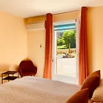 3-star Tourism Rated 1 Bedroom With Aircon And Private Pool - 40 Mins From Bergerac Prázdninový dům