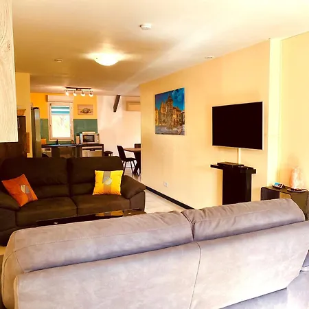 3-star Tourism Rated 1 Bedroom With Aircon And Private Pool - 40 Mins From Bergerac Capdrot