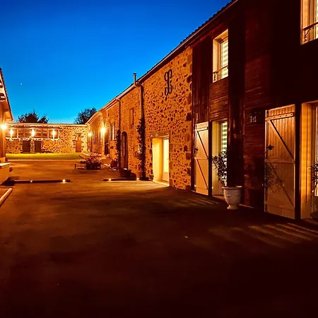 3-star Tourism Rated 1 Bedroom With Aircon And Private Pool - 40 Mins From Bergerac * Capdrot