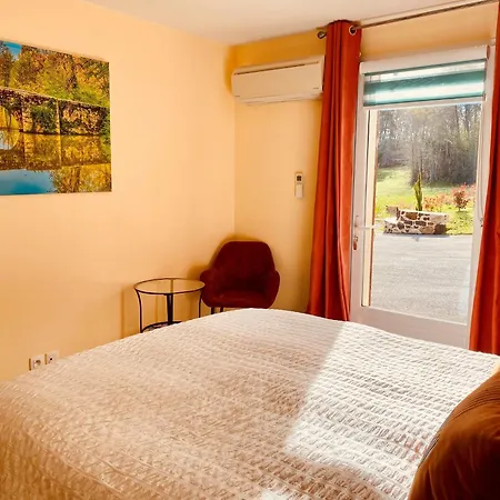 3-star Tourism Rated 1 Bedroom With Aircon And Private Pool - 40 Mins From Bergerac Ferienhaus Capdrot